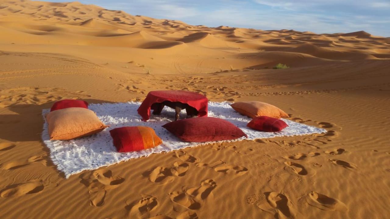 Erg Chebbi Starlight Camp Hotel Merzouga Bilik gambar