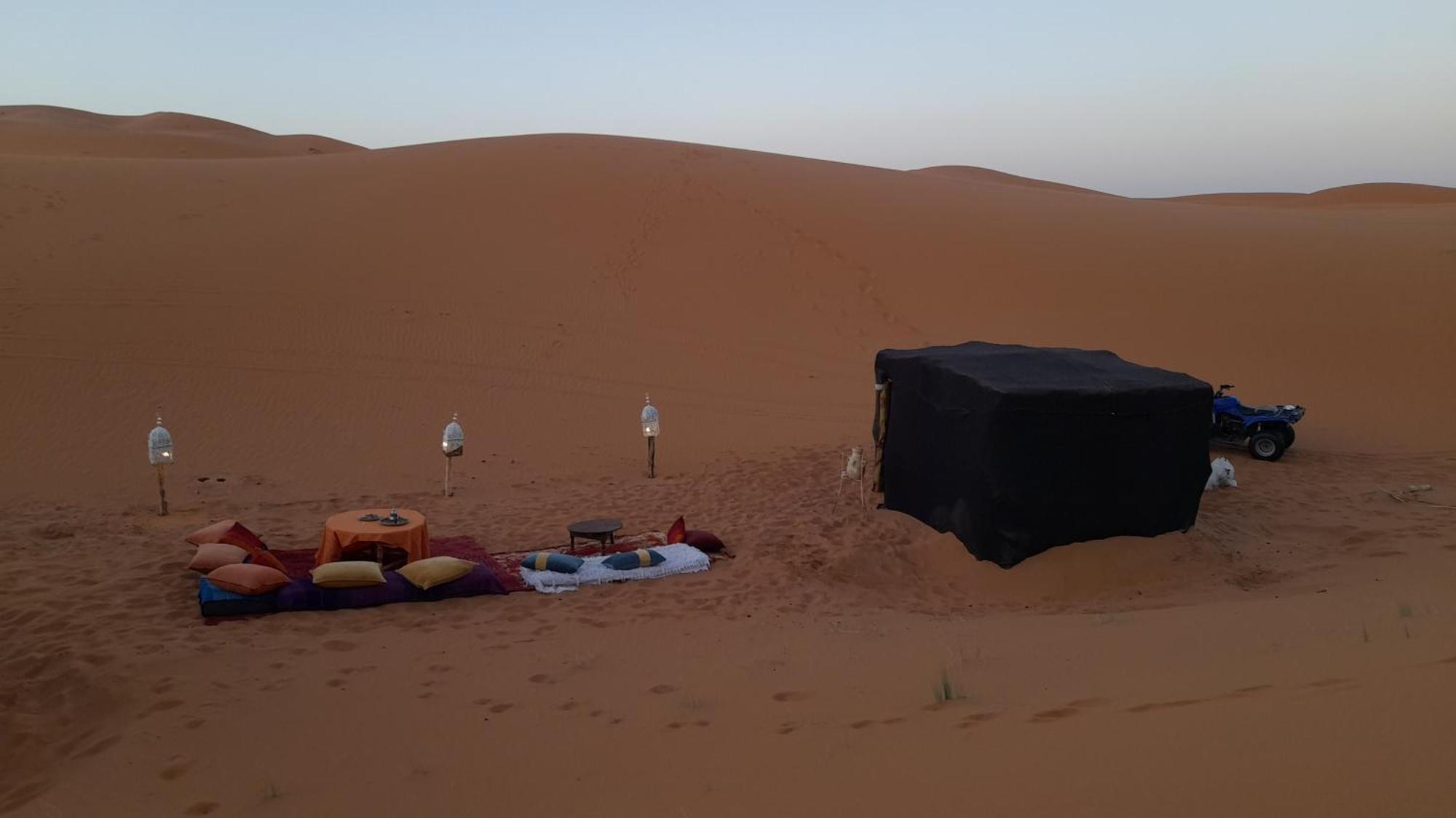 Erg Chebbi Starlight Camp Hotel Merzouga Bilik gambar