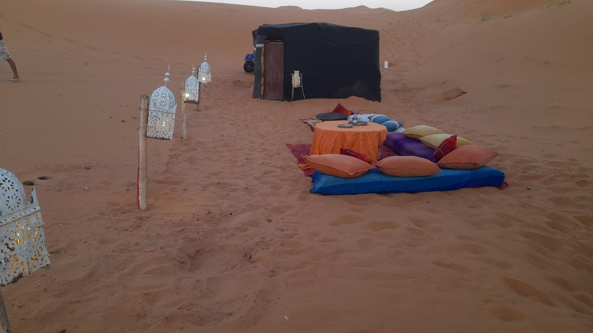 Erg Chebbi Starlight Camp Hotel Merzouga Bilik gambar